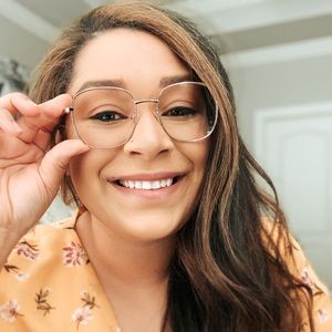 Meet your Posher, Kaila